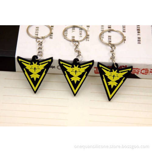 Factory wholesale promotional gifts christmas bestselling keychain go pokemon card key ring